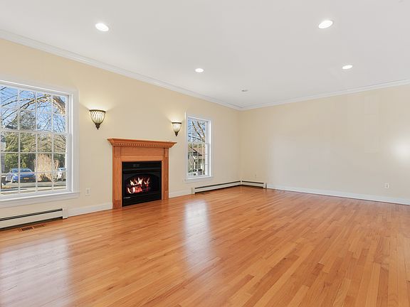 3rd image of 243 Knollwood Ave