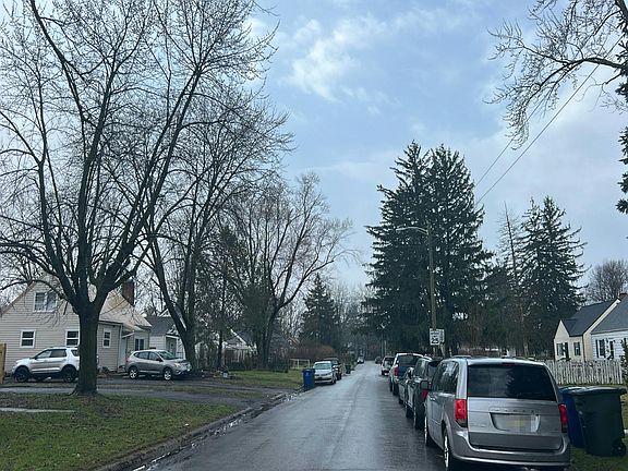 5th image of 765 Elizabeth Ave