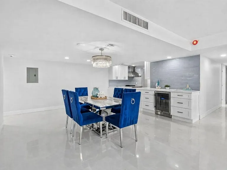 5600 N Flagler Dr #207 — Photo 3