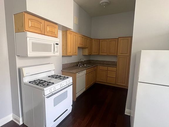 3rd image of 701 S Mariposa Ave #701402