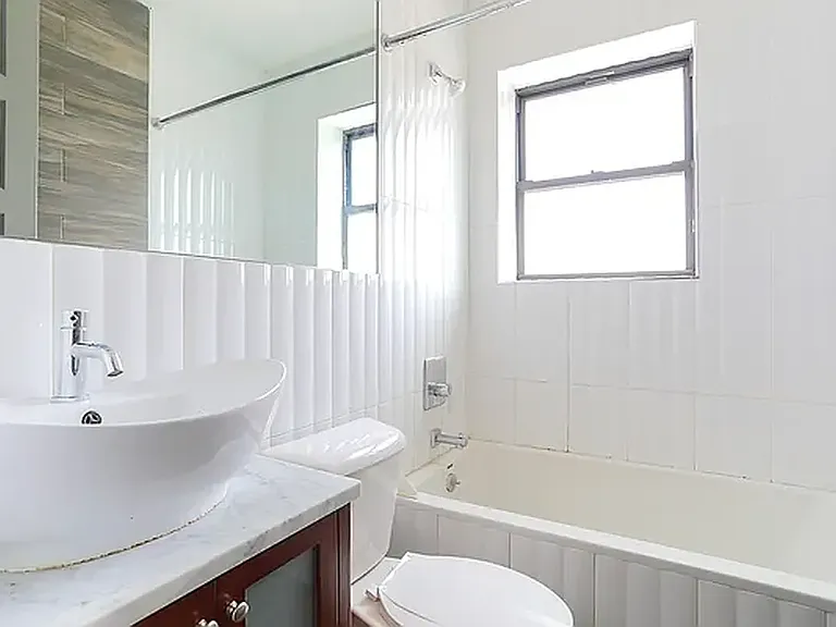 1329 Pacific St #2F — Photo 7