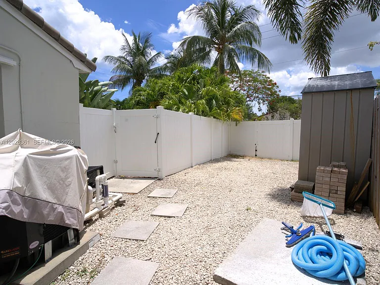 1701 NE 16th Ave — Photo 23