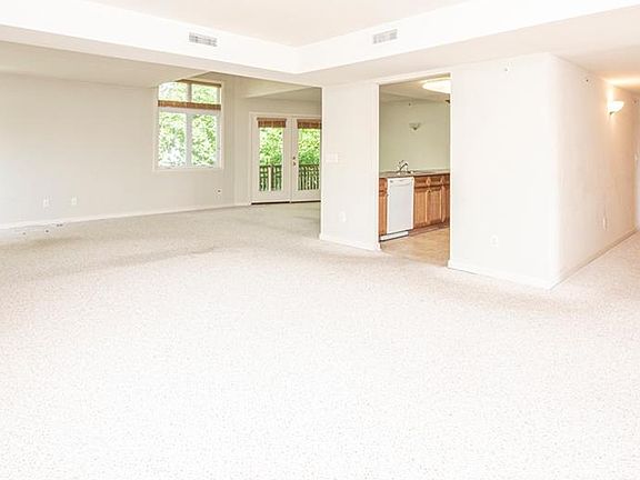 4th image of 3250 Fairfield Ave APT 316