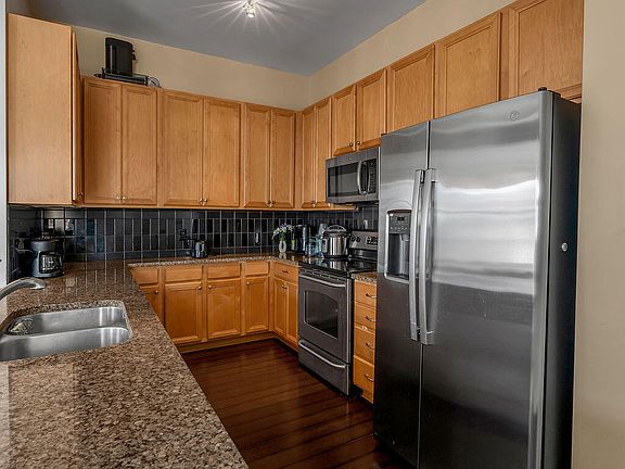 5th image of 535 S Upper St #400