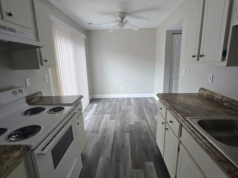 3236 N Talbot Ave — Photo 5