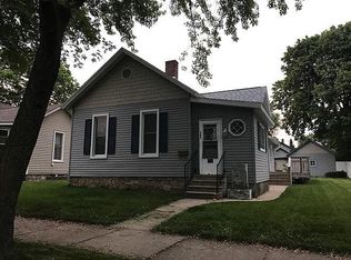 362 E 8th St, Winona, MN 55987
