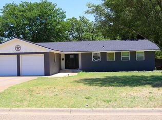 1308 Floydada St, Plainview, TX 79072