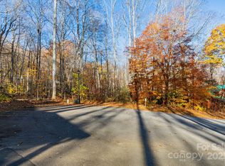 62 Twinbrook Ln, Maggie Valley, NC 28751