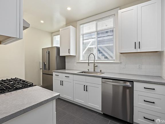 2nd image of 192 2nd Ave