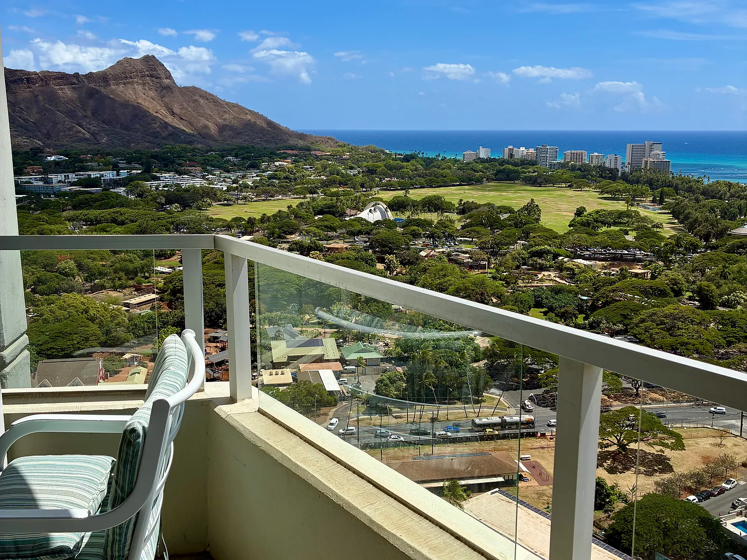 1 bed, 731 sqft, $3,700 — Photo 2