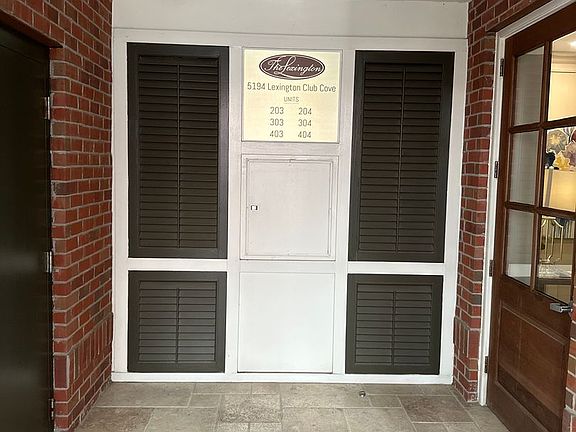 3rd image of 5194 Lexington Club Cv APT 303