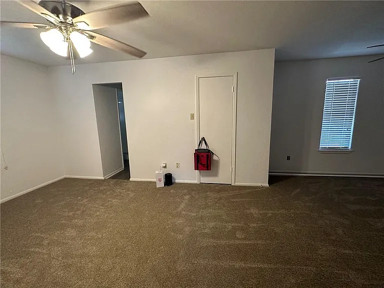 2112 Memorial Pkwy — Photo 15