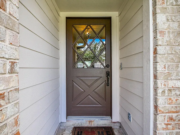 2113 Georgetown St — Photo 3