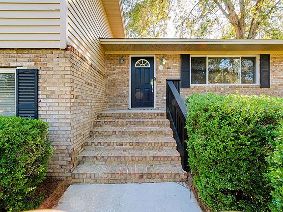 2nd image of 3037 Corrib Dr