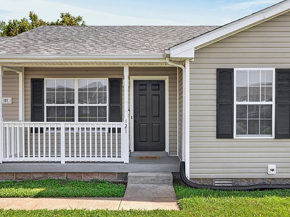 3rd image of 121 Gleaves Ln