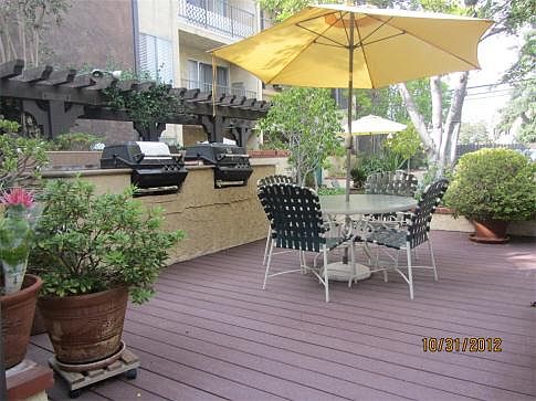 5th image of 365 Burchett St Unit 322