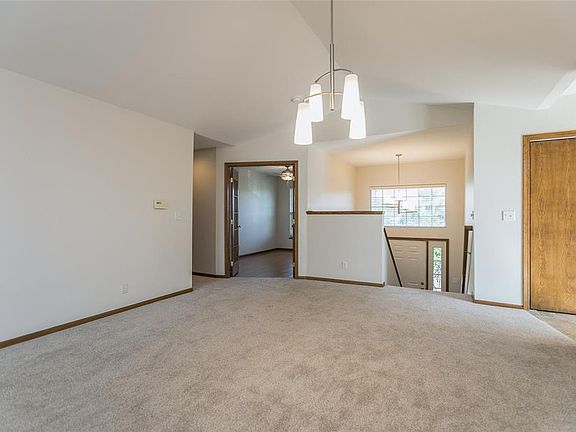5th image of 1225 Ahearn Dr NE