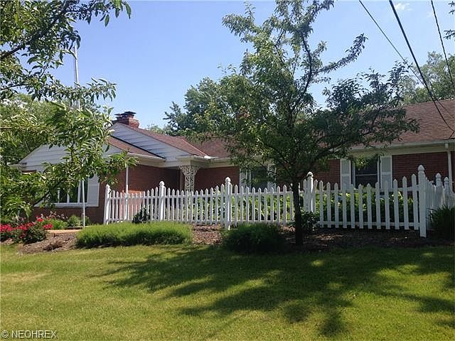 1st image of 9320 Beechwood Dr