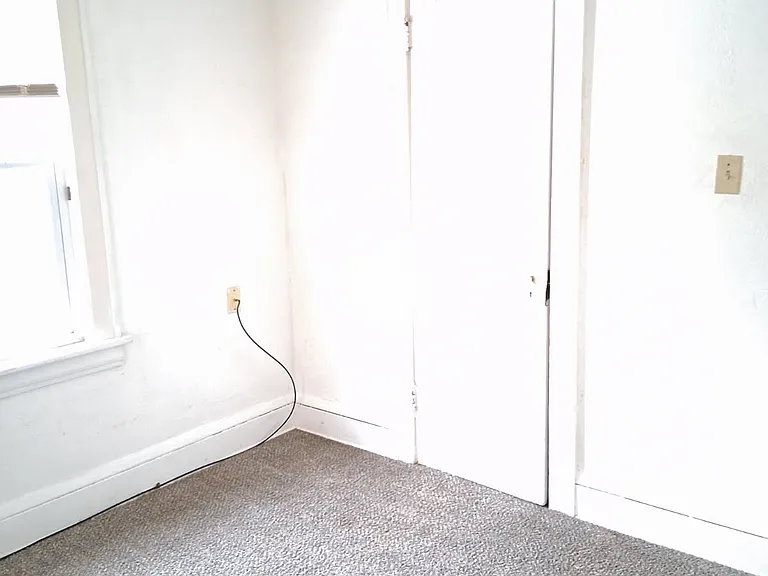 585 Van Everett Ave — Photo 10