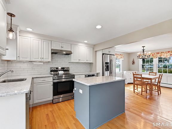 2nd image of 394 Wolcott Hill Road