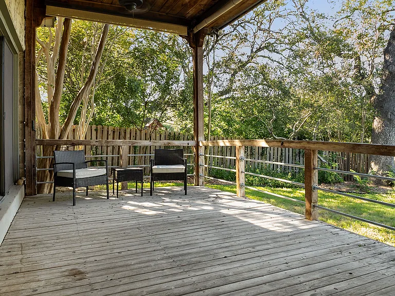 306 Country Wood Dr — Photo 34