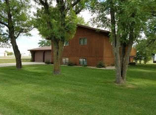 501 Court Ave W, Forman, ND 58032