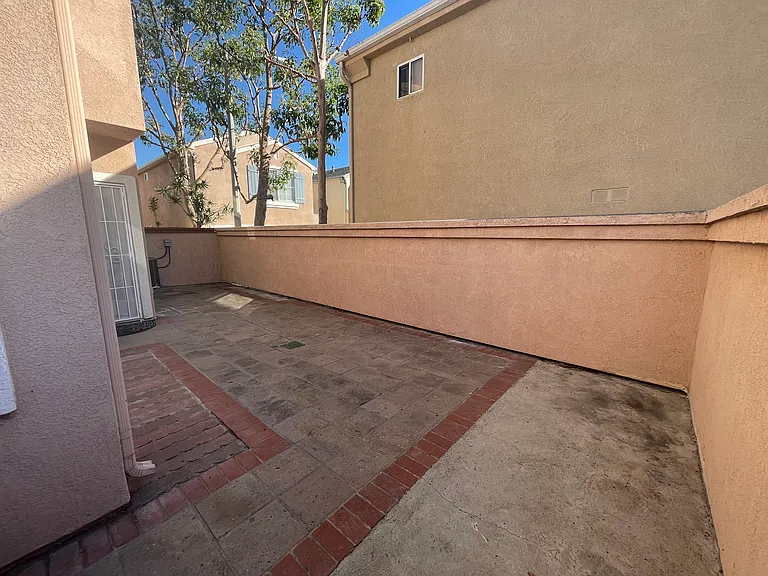 1080 Tustin Grove Dr — Photo 25