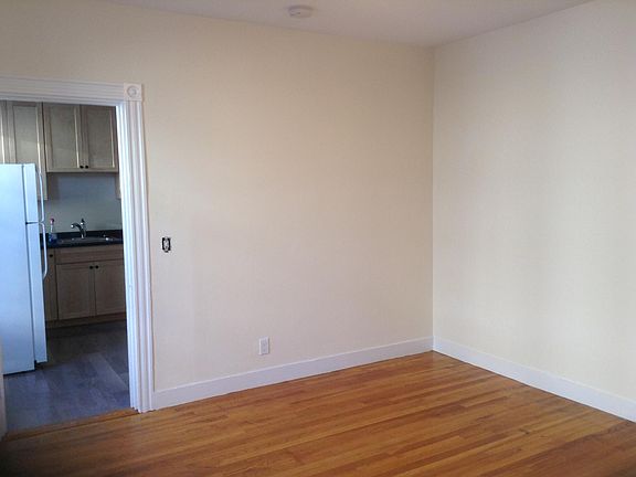 Central room- view of door to kitchen