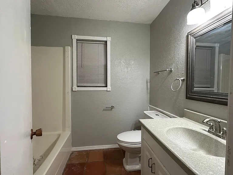 2733 Silverspur Dr — Photo 4