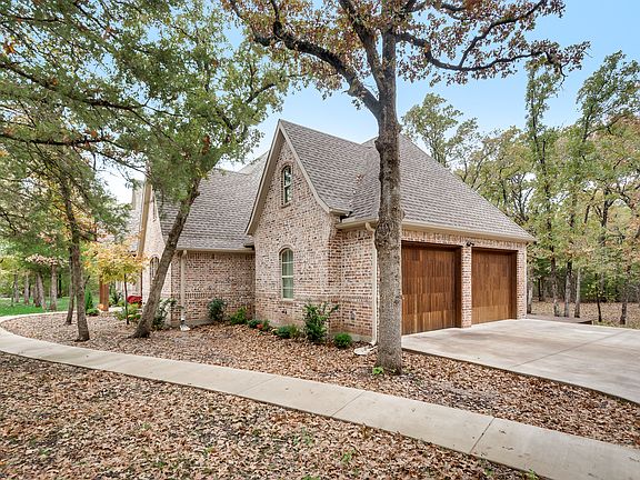 2nd image of 4862 Red Oak Dr