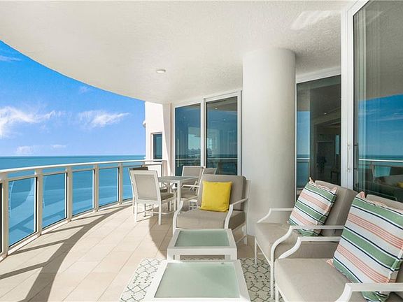 3rd image of 8231 Bay Colony DR #Penthouse 1