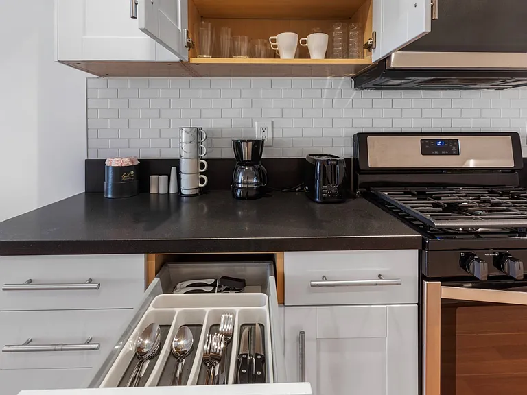 1304 Adams St NE #102 — Photo 9