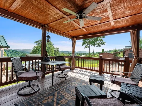 316 Thumpers Trl, Franklin, NC 28734