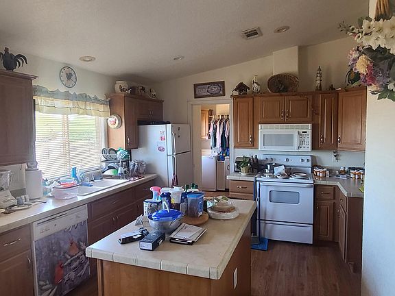 5th image of 31 E Pederson Dr