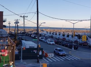 204 Beach 102nd St, Rockaway Park, NY 11694