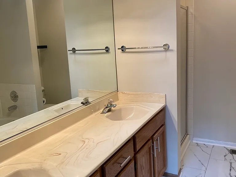 214 Stoneybrook Ln — Photo 14