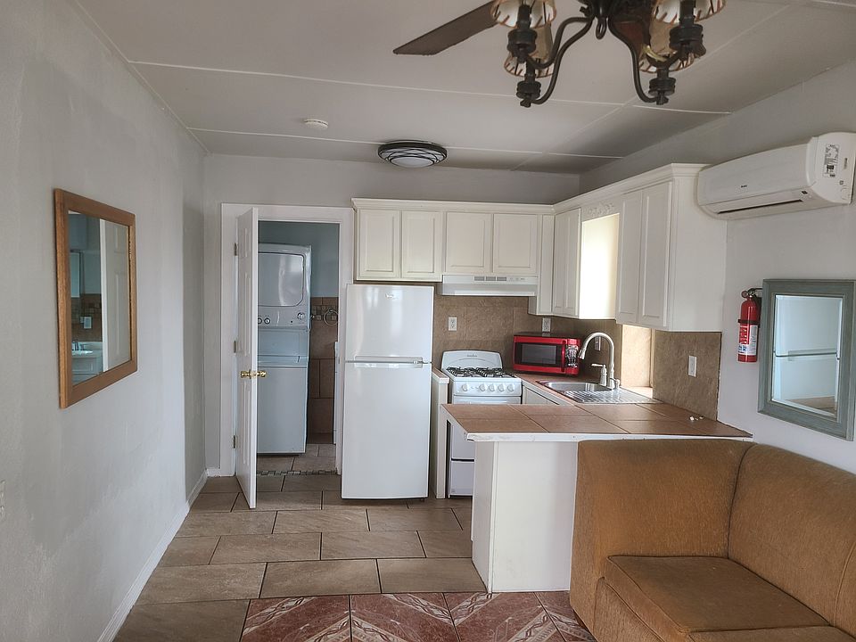 1st image of 501 Barcelona Dr #B
