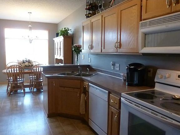 3rd image of 5420 144th Way NW Unit 20
