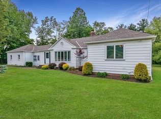 7542 McLellan Dr, Walton Hills, OH 44146