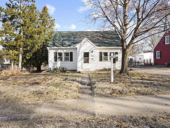 2nd image of 3914 Dennett Drive