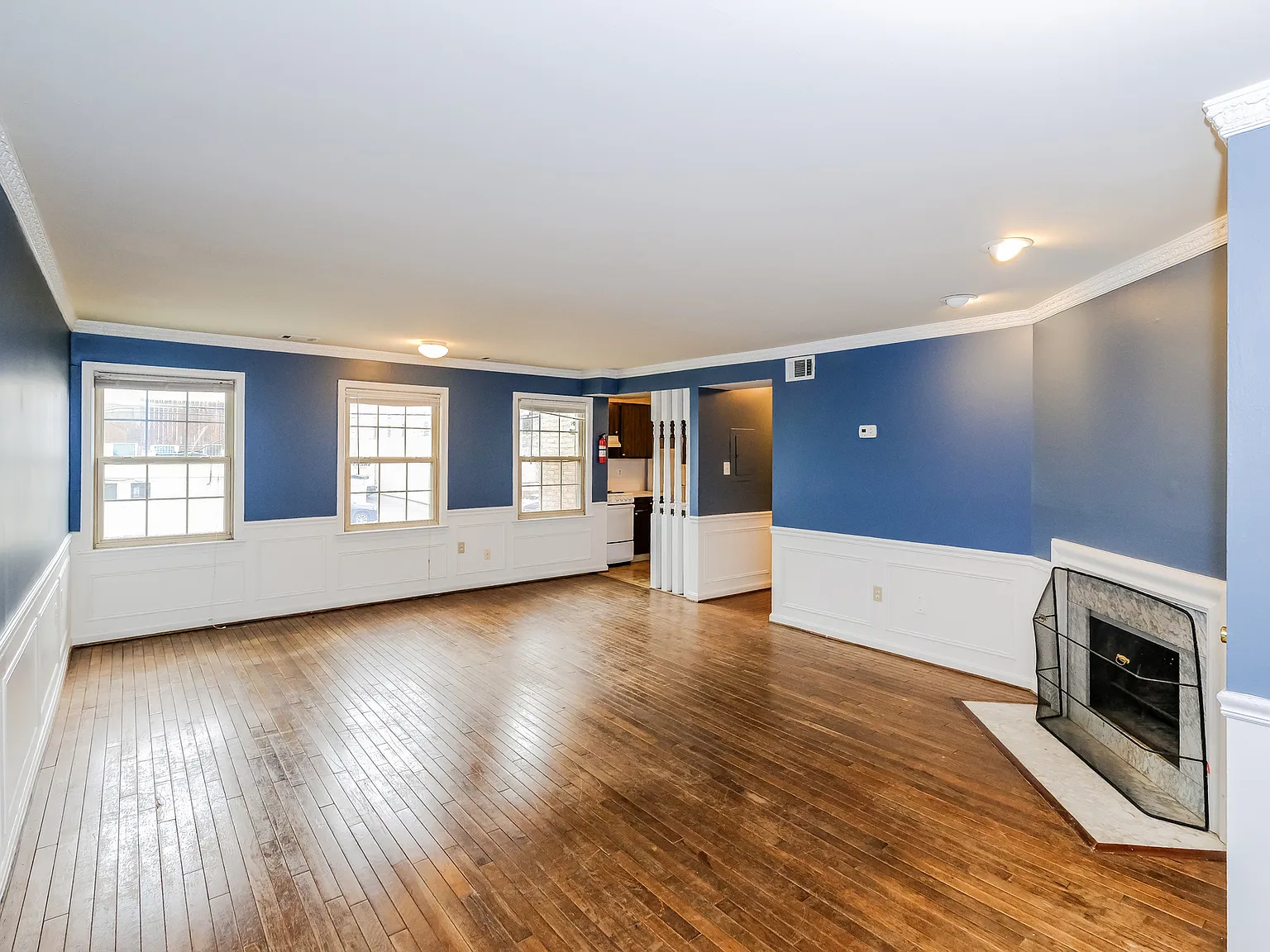 One Month Free Rent Plus 1k Cash Back — Photo 1