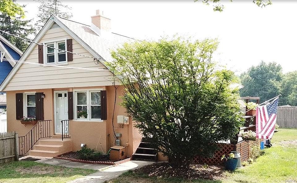 1st image of 235 Elwood Ave