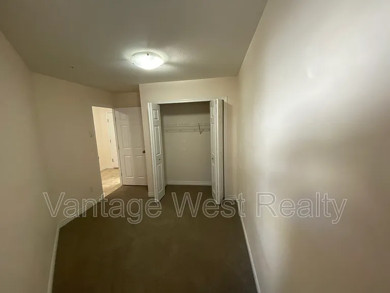 598 Sutherland Ave #203 — Photo 8