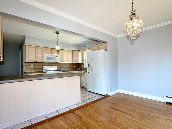Dining Room Off Kitchen