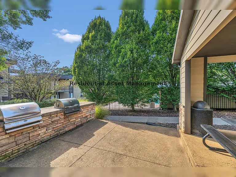 6680 Charlotte Pike #F5 — Photo 35