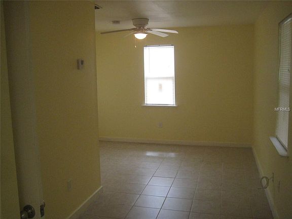 5th image of 218 S 2nd St