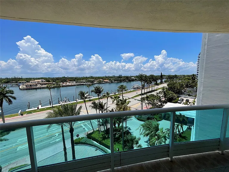 5025 Collins Ave #601 — Photo 27