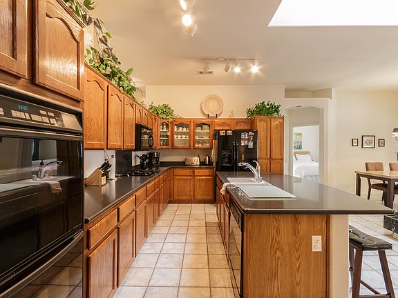 3rd image of 9131 Nomo St