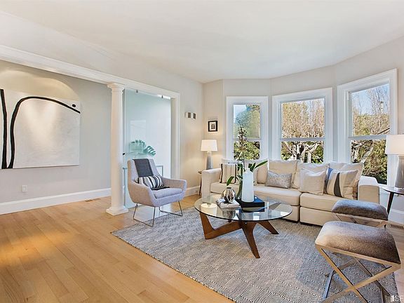 3rd image of 119 Hancock St