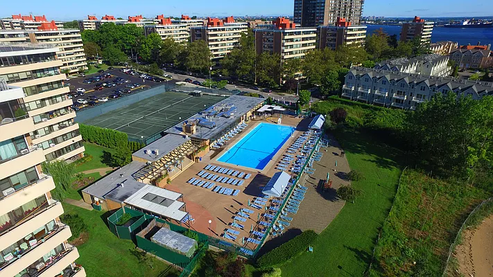 Sold by Keller Williams Realty Landmark | media 53